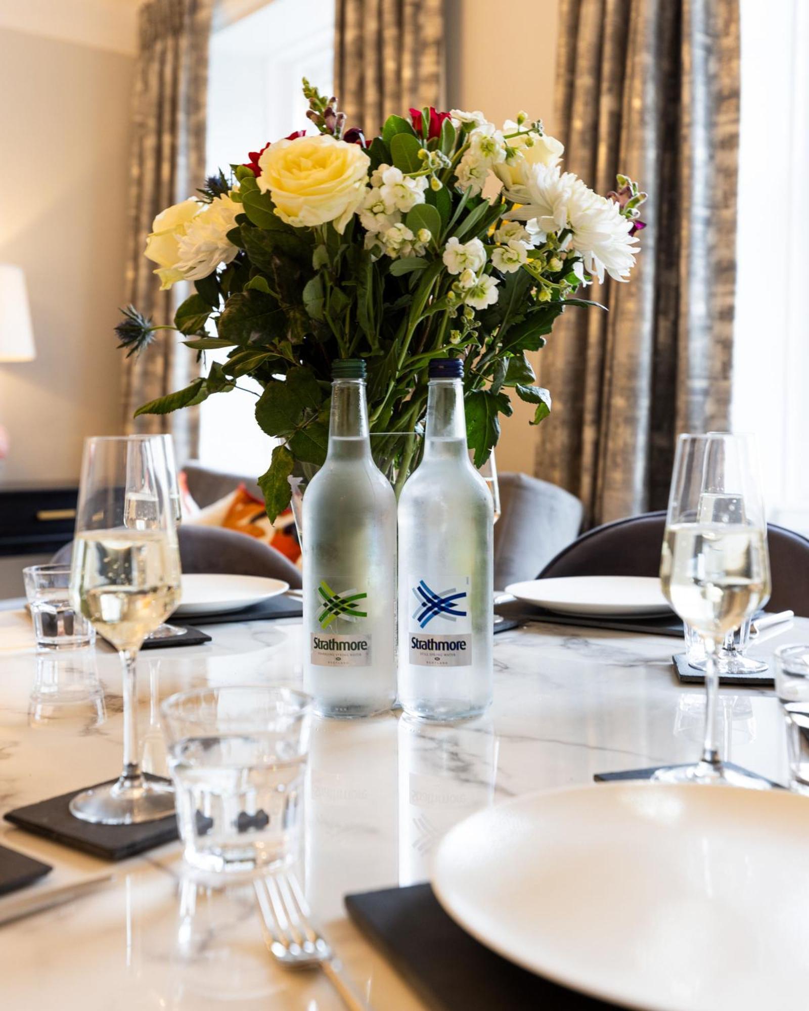 Righ Properties - Luxurious City Centre Three Bedroom Apartment Edinburg Exteriör bild